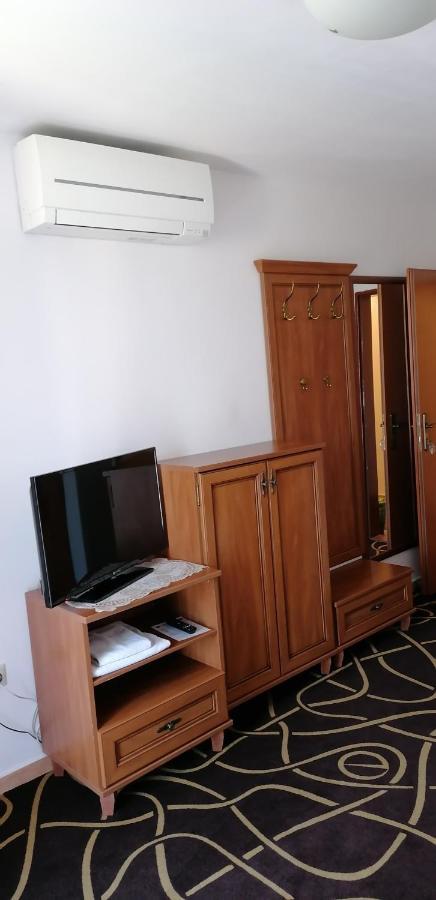 Pension Magnolia Trenčín Esterno foto