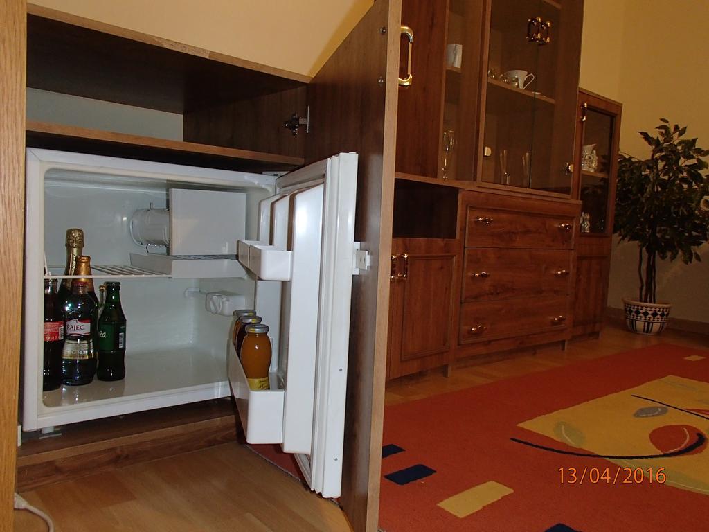 Pension Magnolia Trenčín Esterno foto