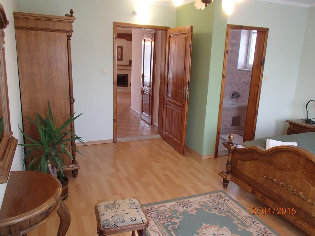 Pension Magnolia Trenčín Esterno foto
