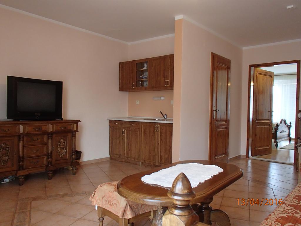 Pension Magnolia Trenčín Esterno foto