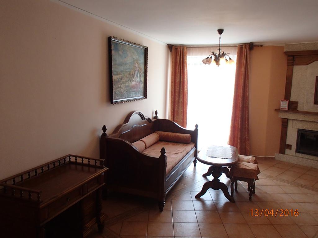Pension Magnolia Trenčín Esterno foto