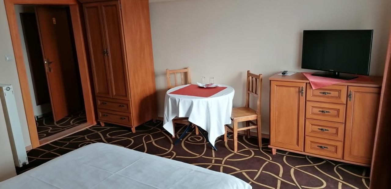 Pension Magnolia Trenčín Esterno foto